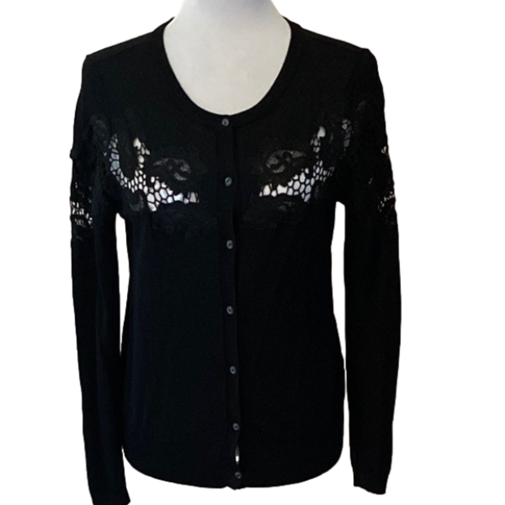 Women’s Lightweight Sweater w Cutout Florals